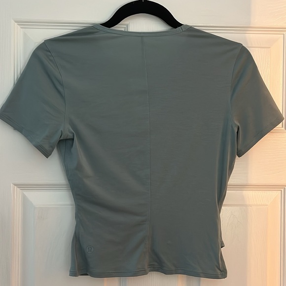 LULU LEMON teal t shirt - Picture 2 of 3